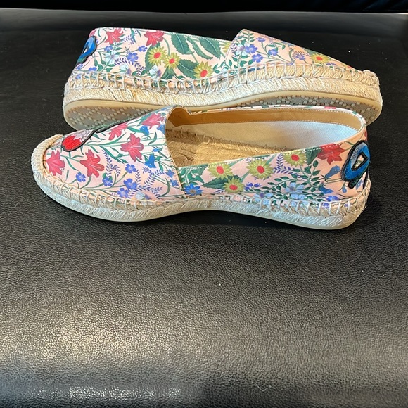 Gucci floral espadrilles NWOT Size 37 no box - Picture 5 of 7